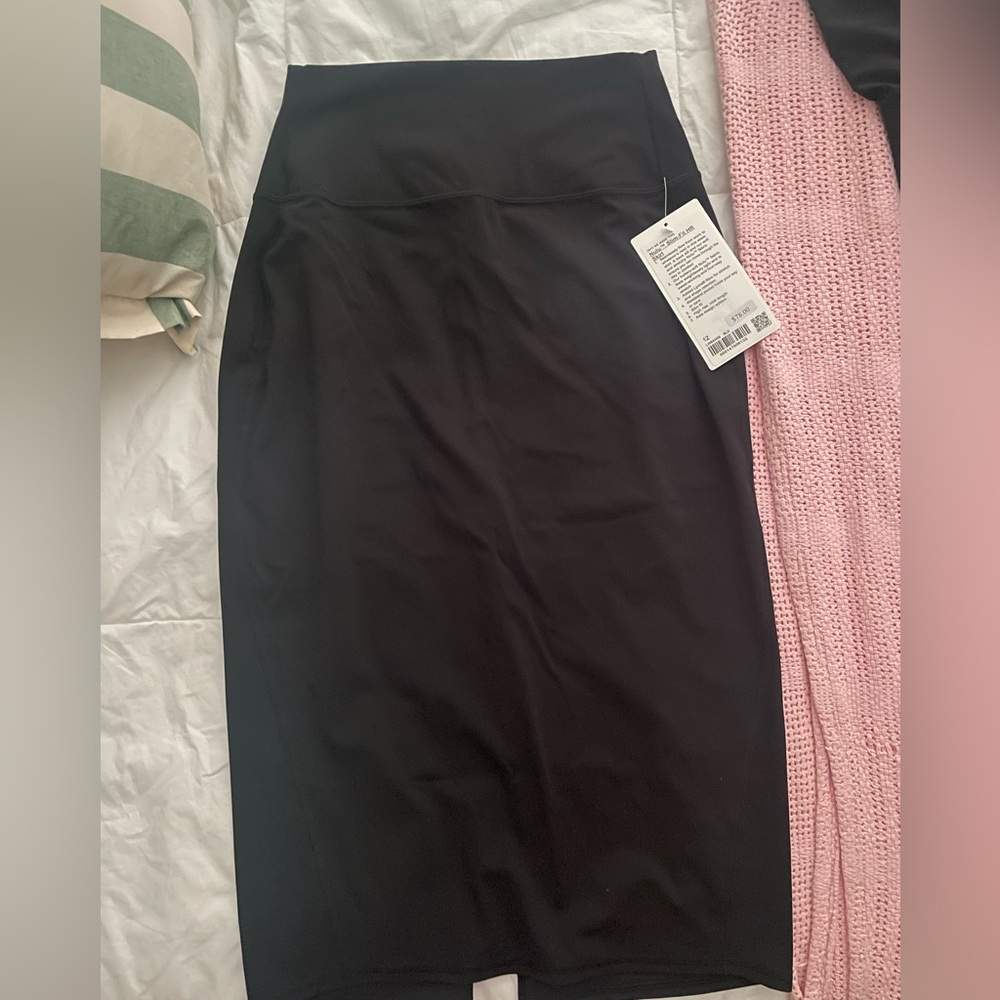 Lululemon Nulu Slim-Fit High-Rise Skirt